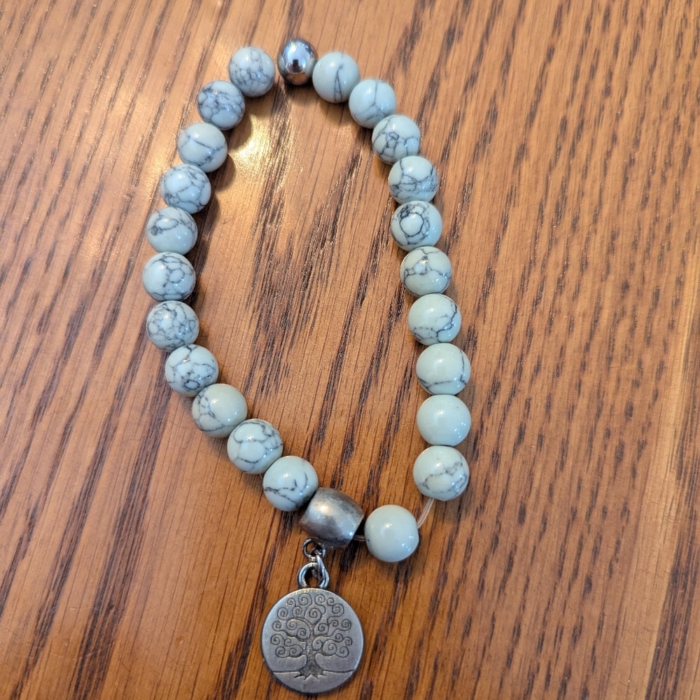 Ygdrassil White Howlite Stone Bracelet